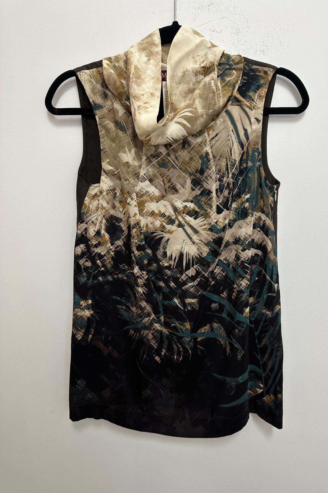 Max Mara Abstract Palm Print Sleeveless Silk Top