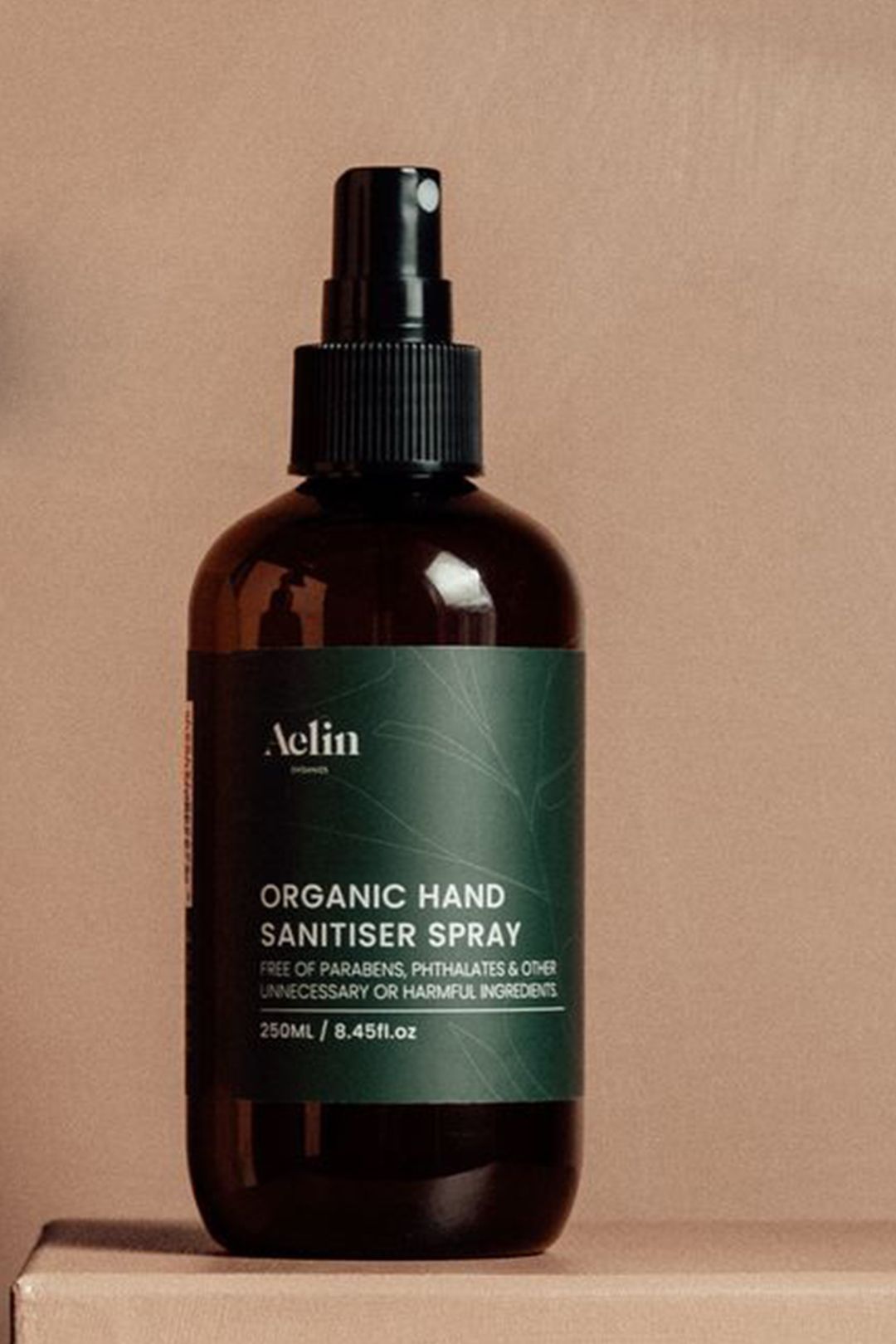 Aelin Organics - Hand Sanitiser Spray - Lifestyle