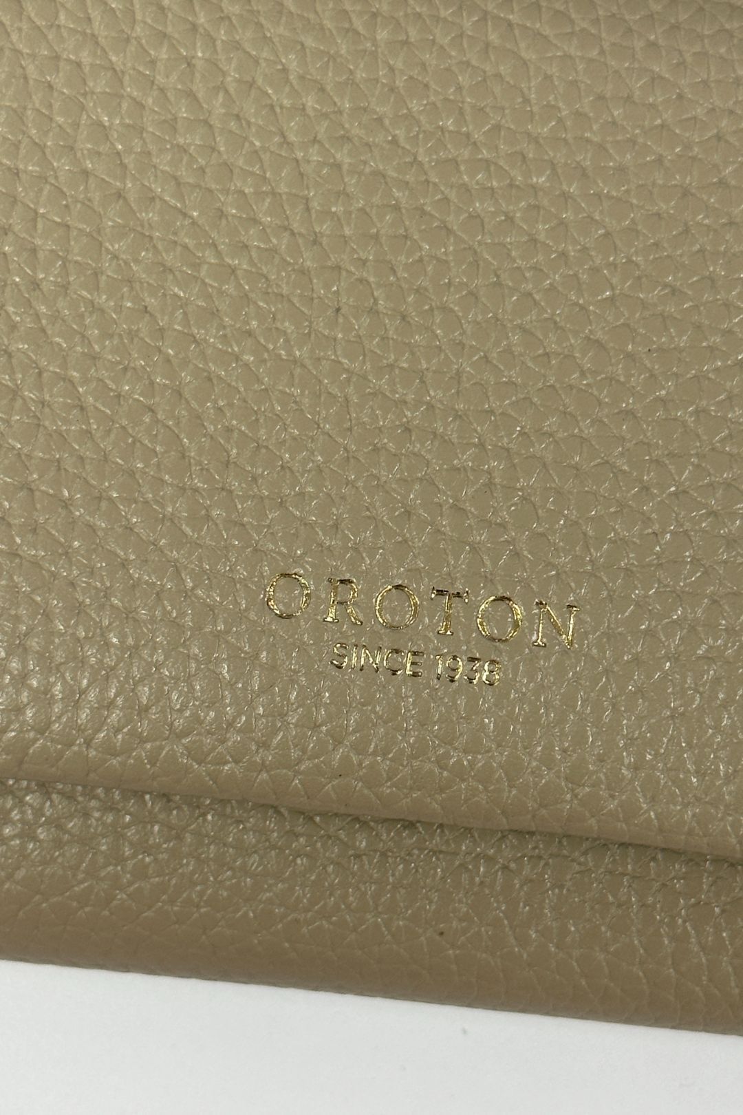 Oroton Avalon Clutch Wallet And Pouch in Taupe
