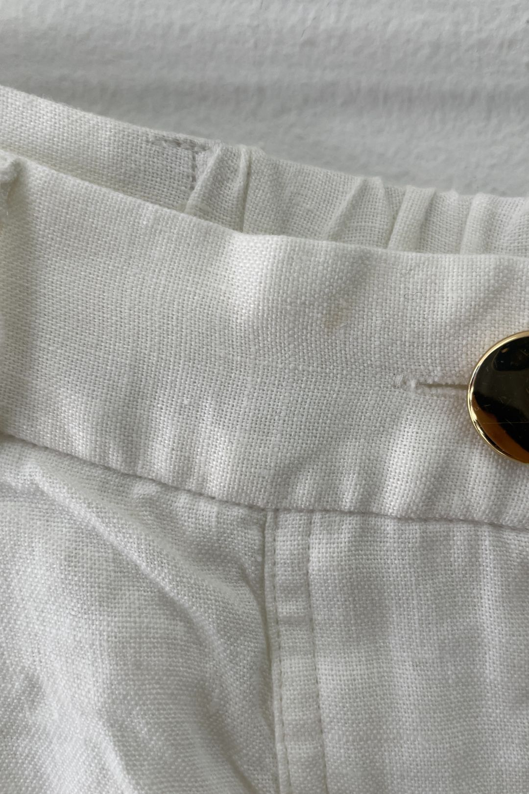 Arlington Milne - Button Front White Mini Shorts