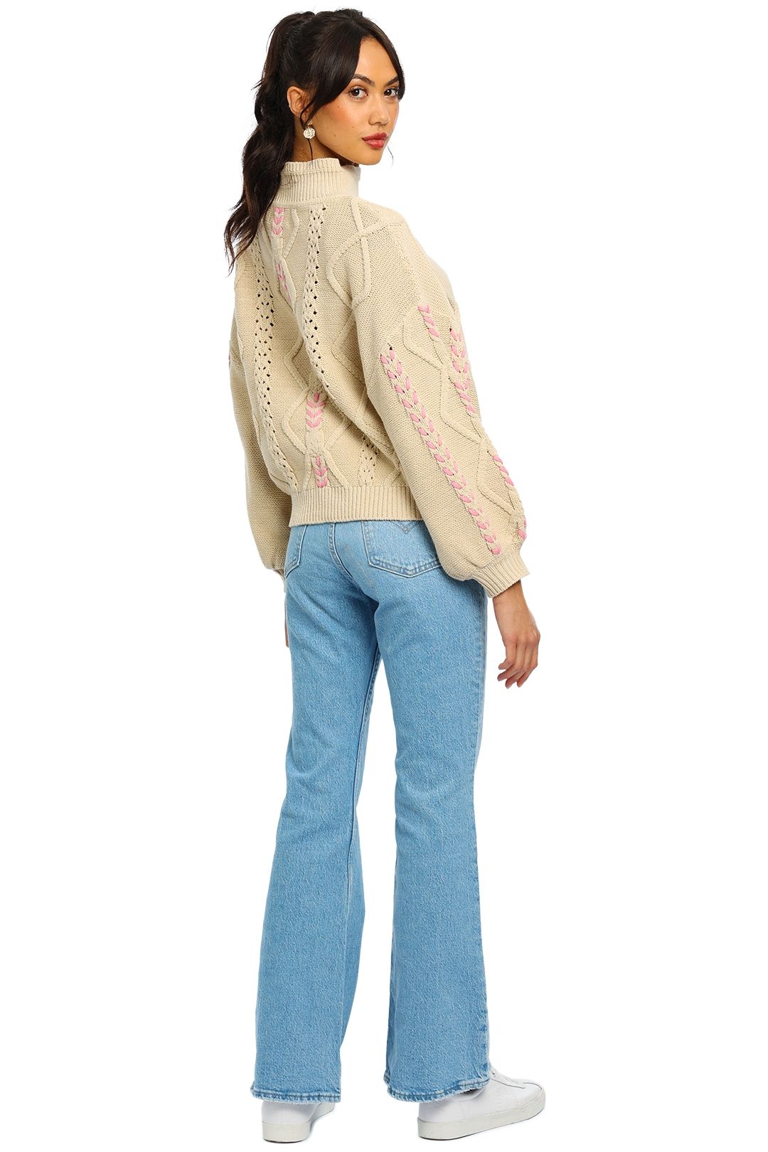 Esmaeé Zowie Sweater Ecru high neck