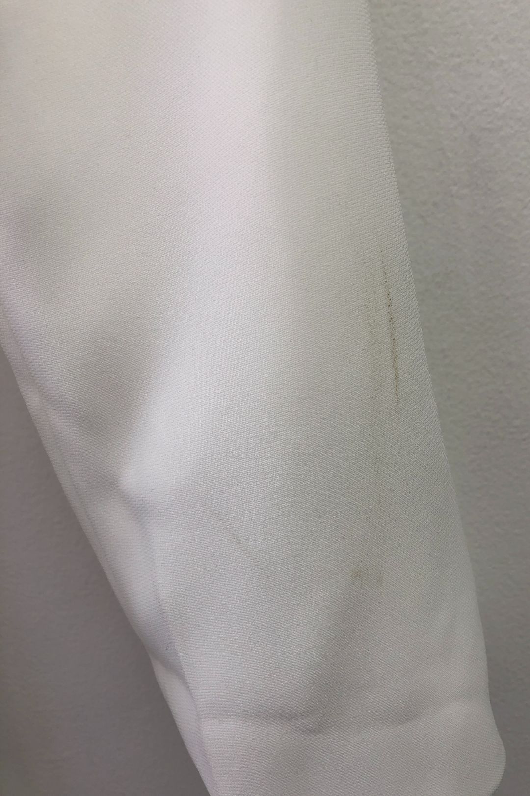 Carla Zampatti - White Crepe Wrapped Up Coat